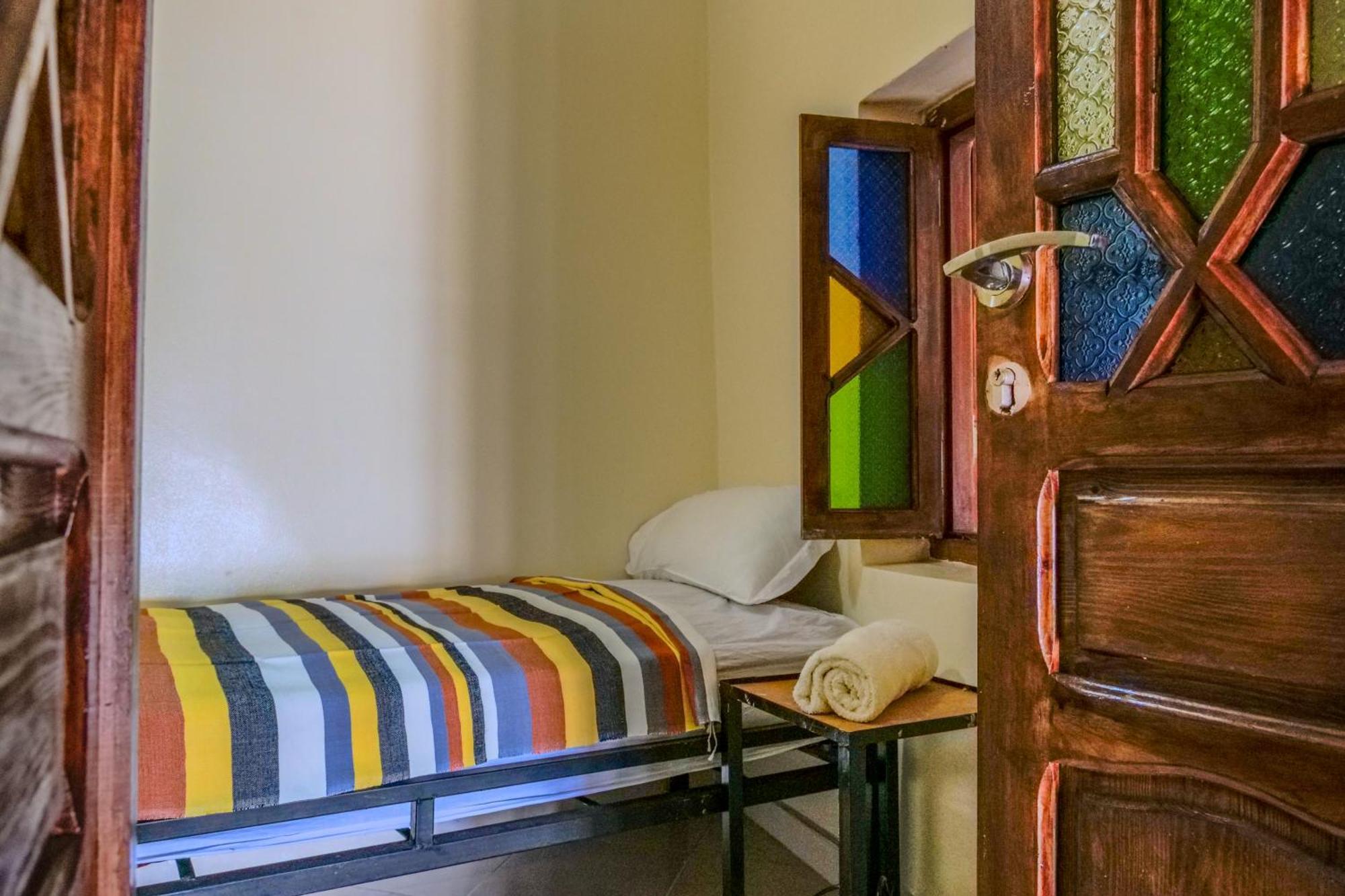 Yakout Hostel Tanger Exterior foto